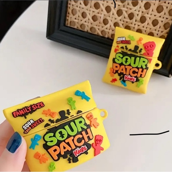 AirPod case - Picture 3 of 4